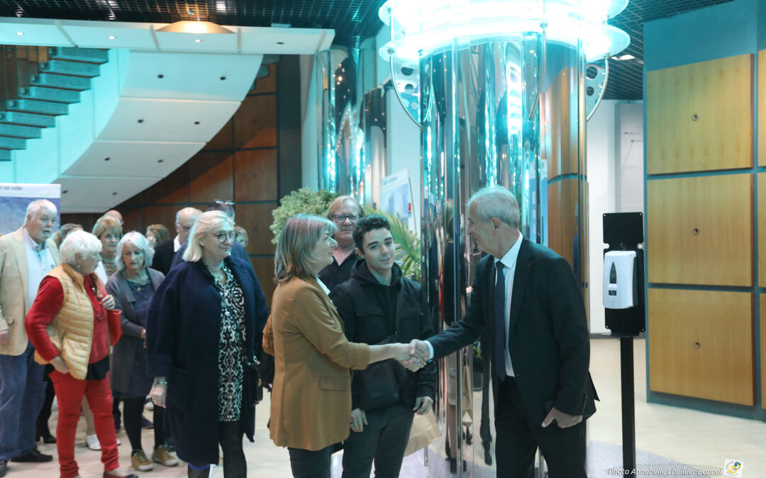 Mayor of Toulon welcomes new city residents in an annual ceremony